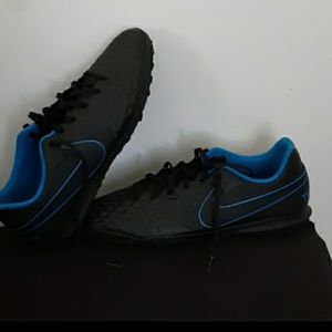 Nikr Soccer turf shoes size 13